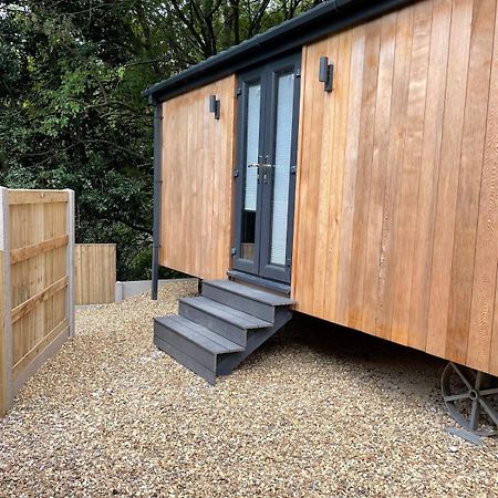 Dee Lodge With Private Hot Tub Llangollen Ngoại thất bức ảnh